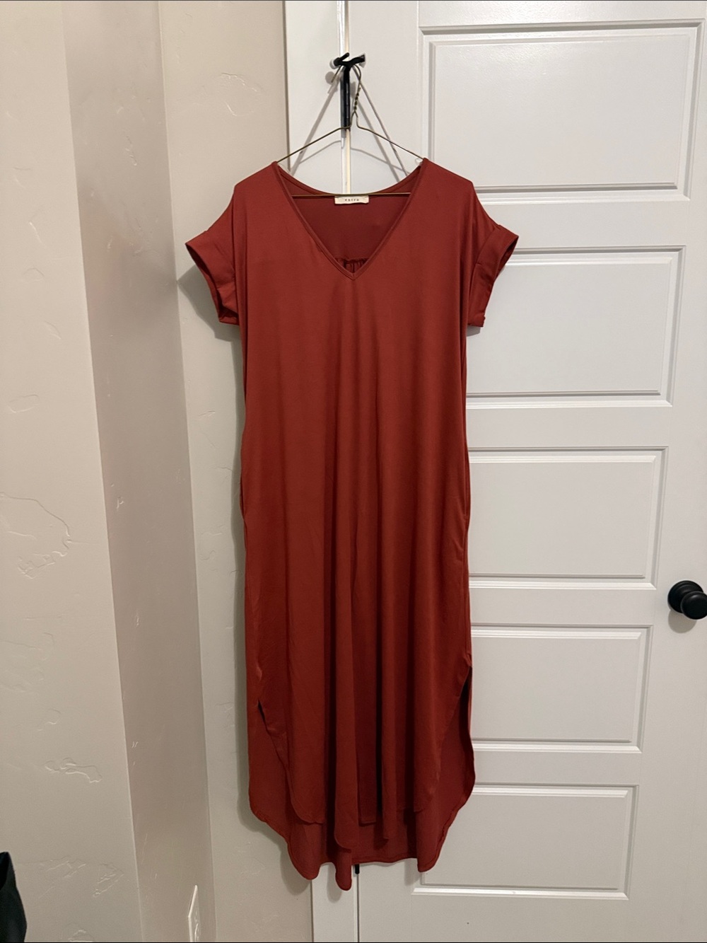 entro Rust V-Neck High-Low Maxi Dress
